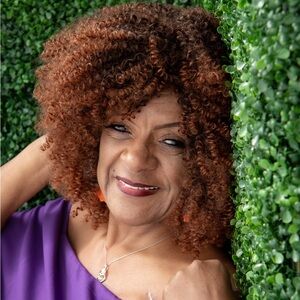 Meet your Posher, Charlotte